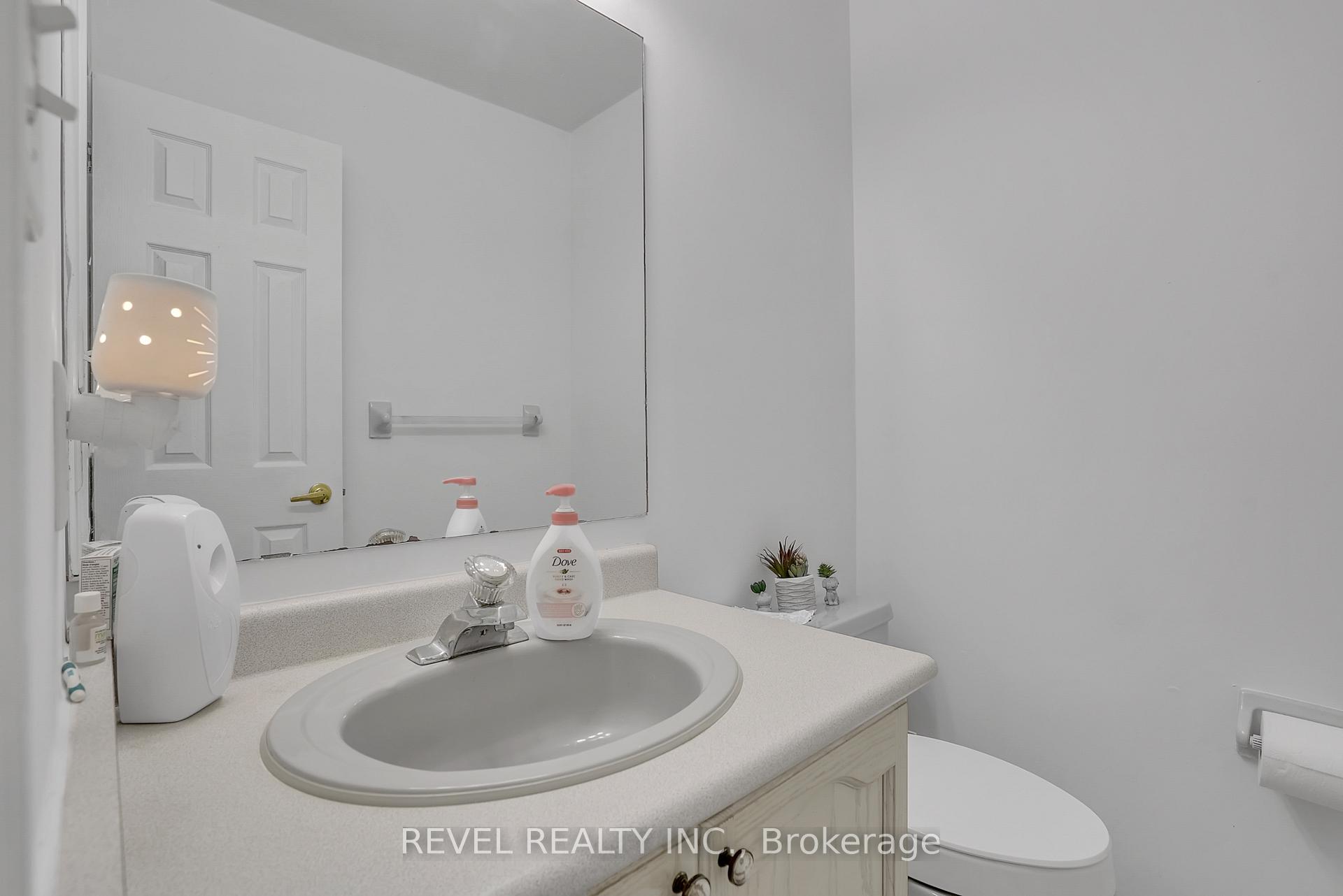 Photo 18 of 1 Farmstead Crescent, Barrie, Holly — HOMEH