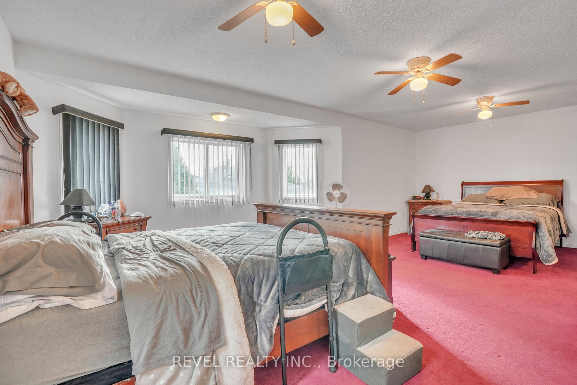 Photo 20 of 1 Farmstead Crescent, Barrie, Holly — HOMEH