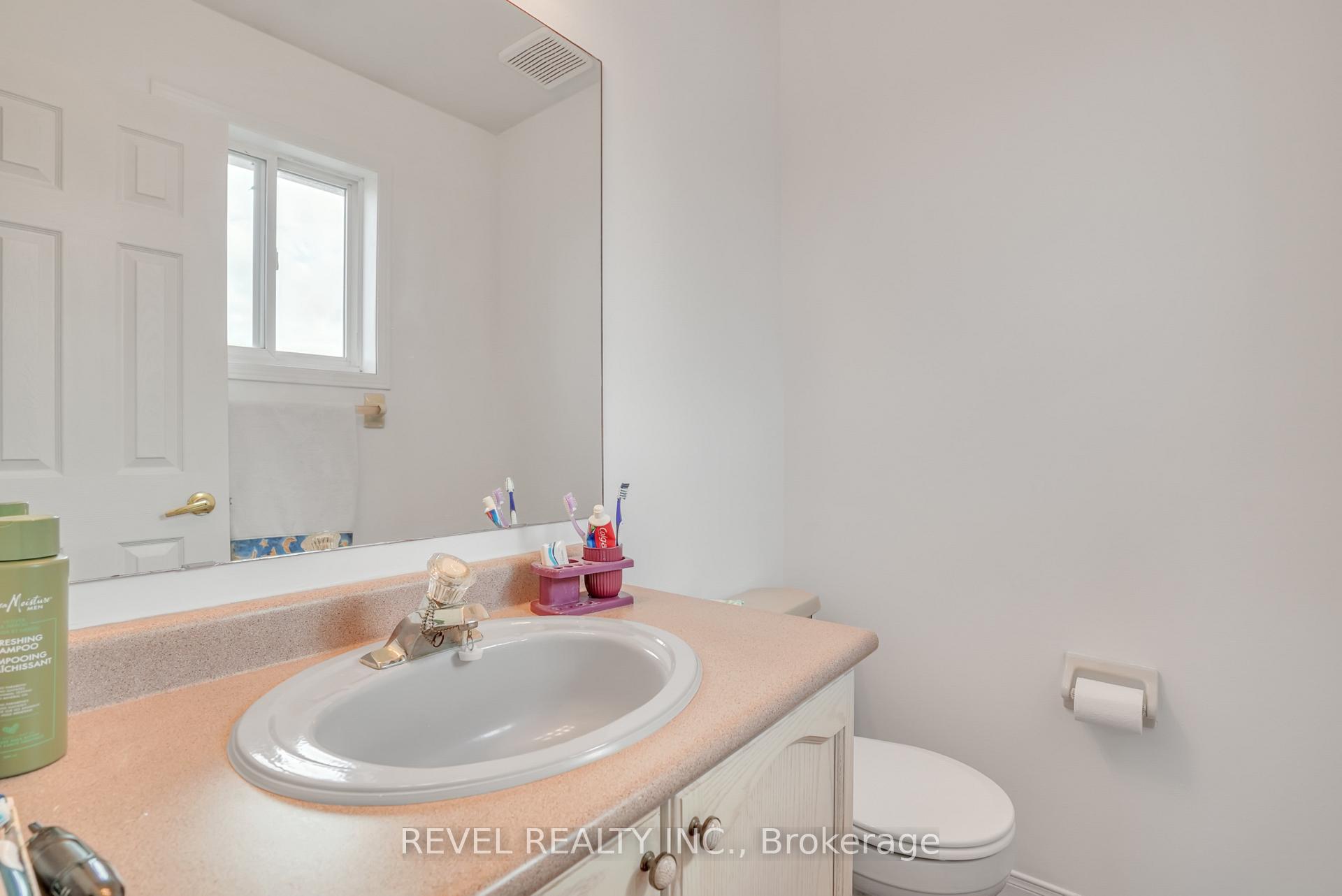 Photo 25 of 1 Farmstead Crescent, Barrie, Holly — HOMEH