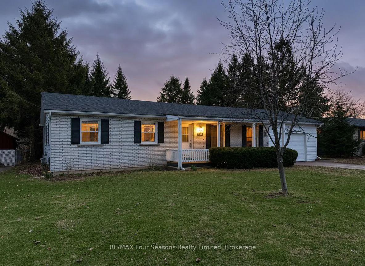 Photo 1 of 207 Christopher Street, Clearview, Stayner — HOMEH