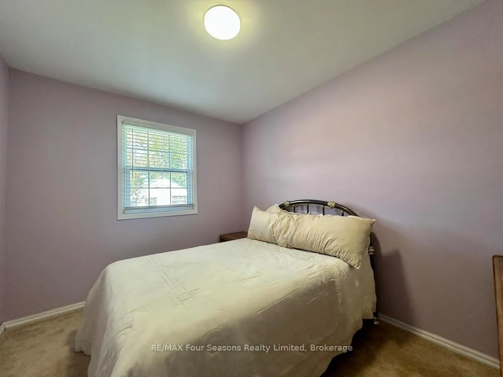 Photo 9 of 207 Christopher Street, Clearview, Stayner — HOMEH