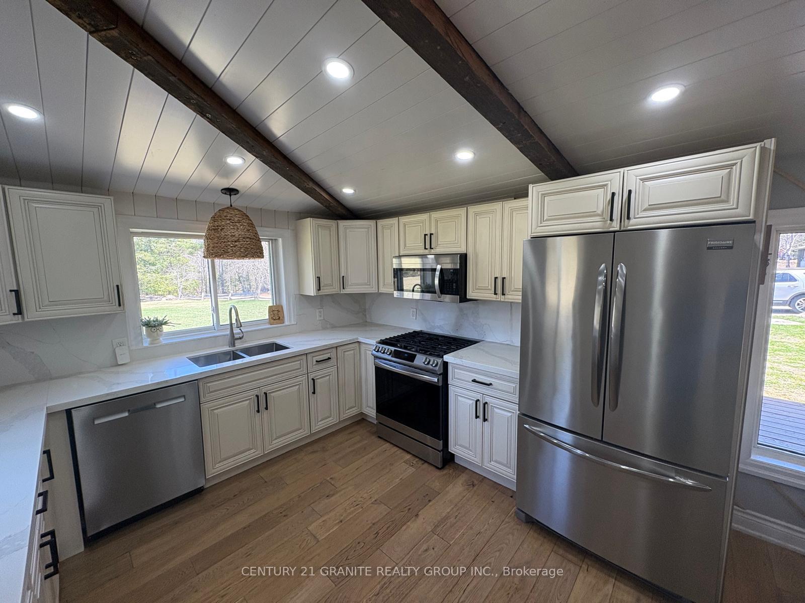 Photo 4 of 1221 Bay Lake Road, Faraday — HOMEH