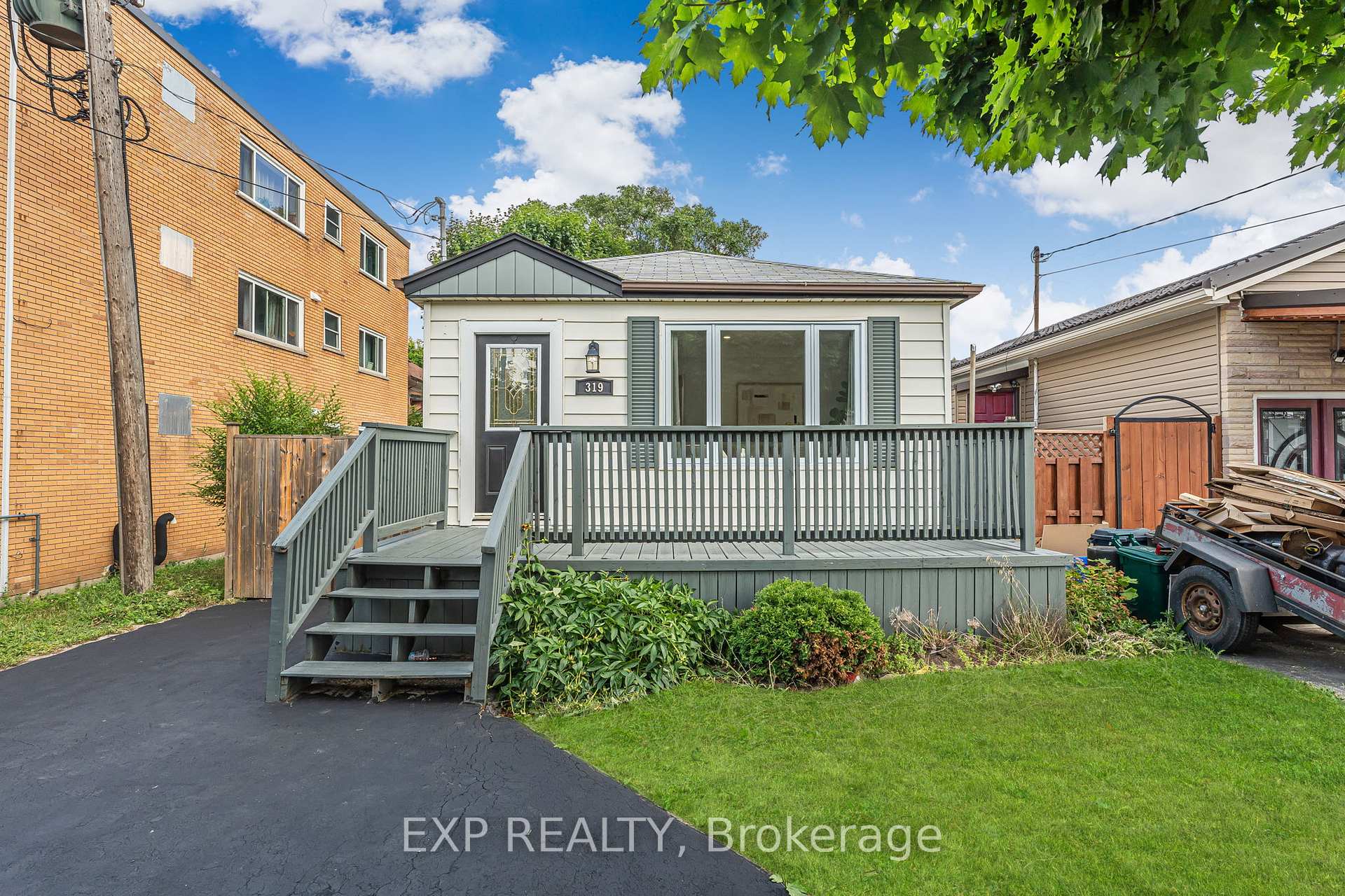 Photo 2 of 319 East 28th Street, Hamilton, Burkholme — HOMEH
