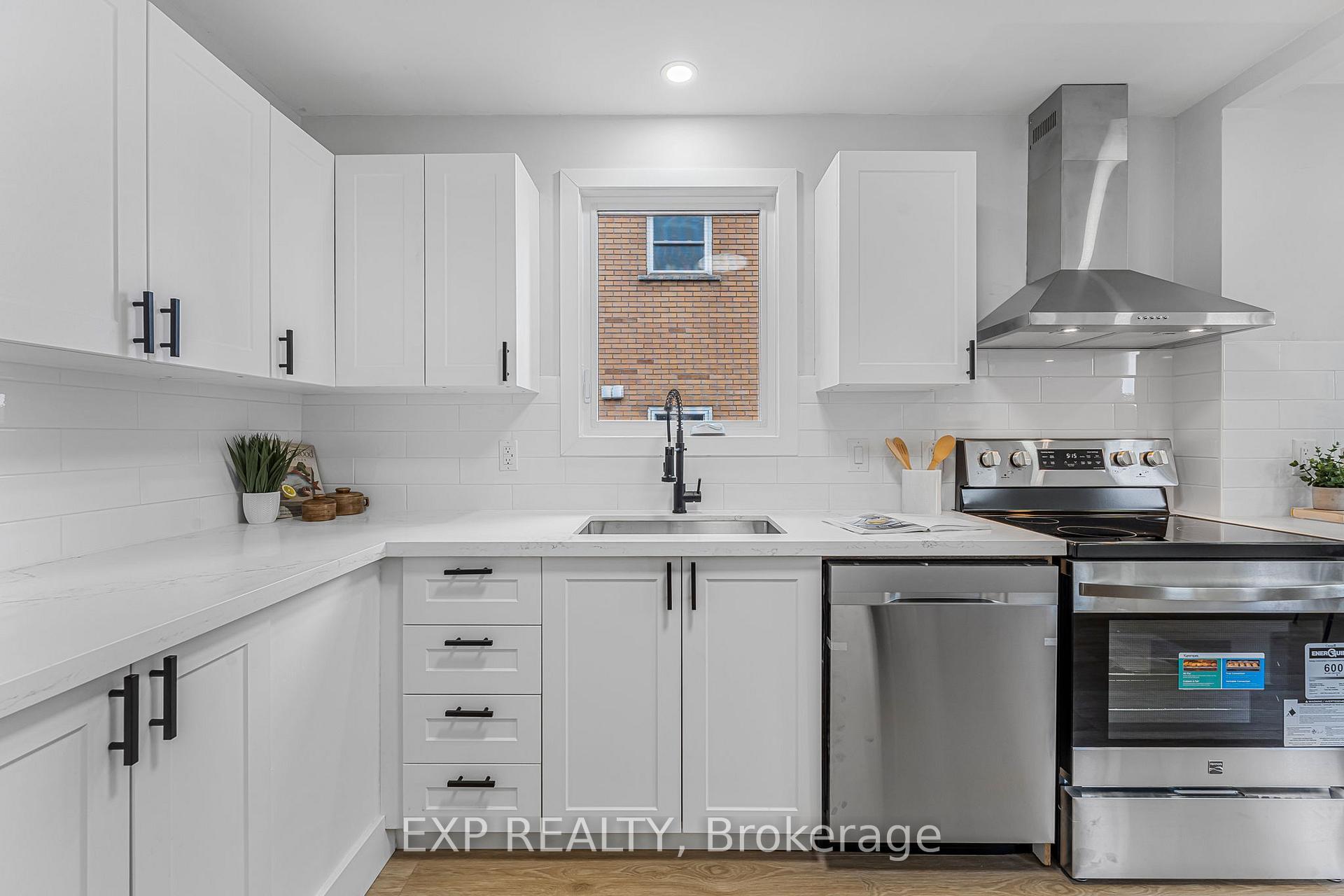 Photo 7 of 319 East 28th Street, Hamilton, Burkholme — HOMEH