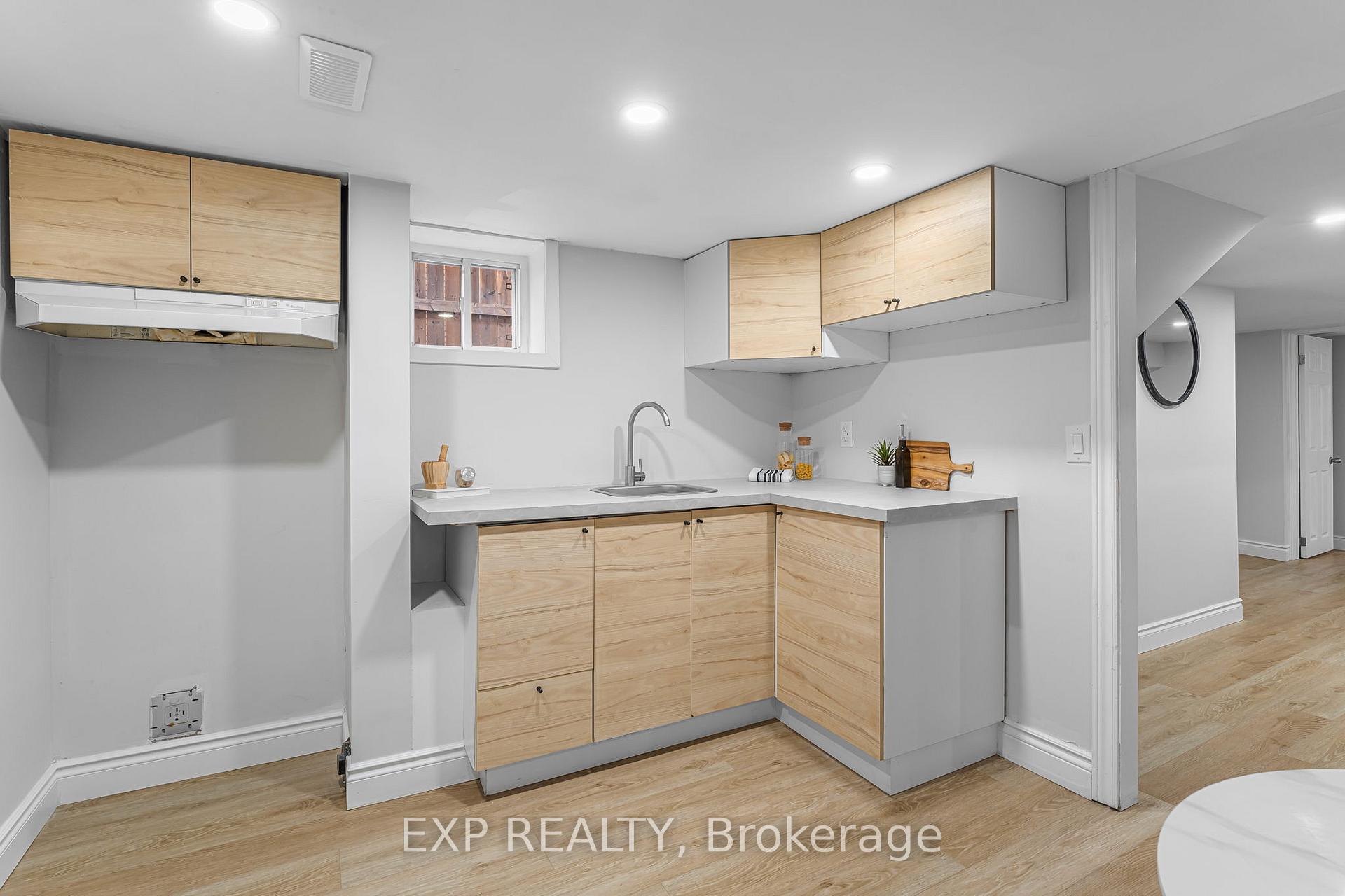 Photo 14 of 319 East 28th Street, Hamilton, Burkholme — HOMEH
