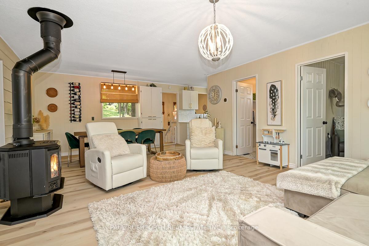 Photo 6 of 1084 Bayview Drive, Ottawa, Constance Bay — HOMEH