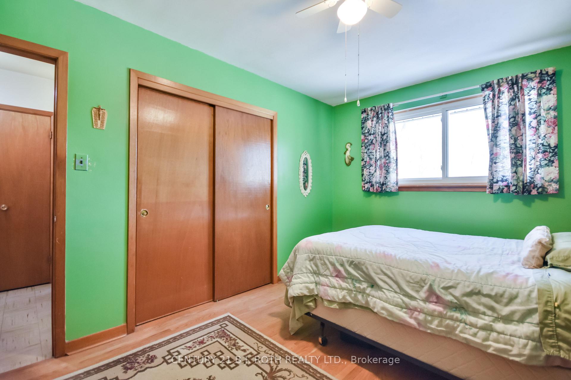 Photo 15 of 210 Grove Street E, Barrie, Wellington — HOMEH