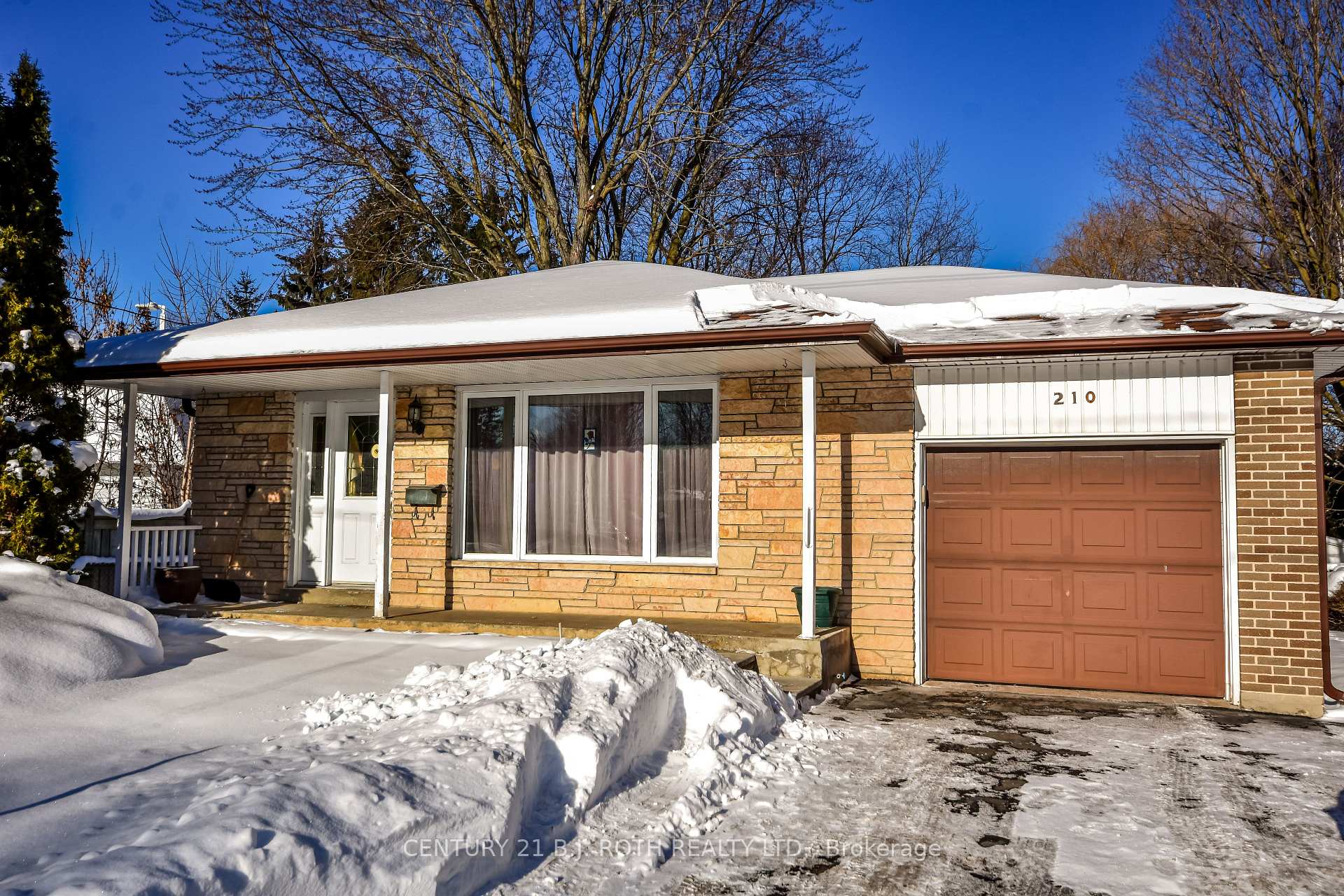 Photo 27 of 210 Grove Street E, Barrie, Wellington — HOMEH