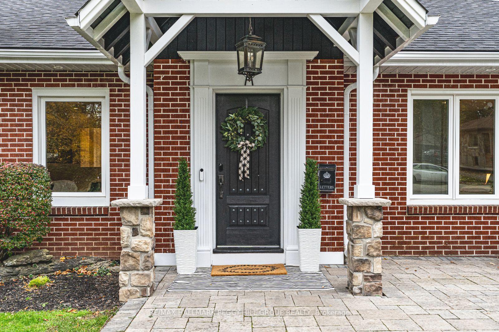 Photo 2 of 68 Dundonald Street, Barrie, Codrington — HOMEH