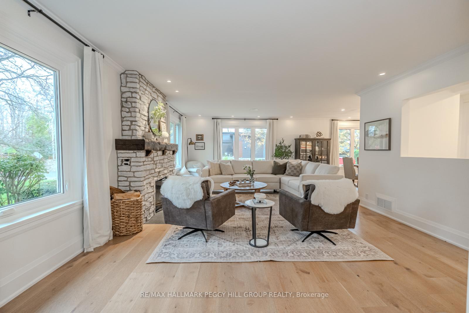 Photo 7 of 68 Dundonald Street, Barrie, Codrington — HOMEH