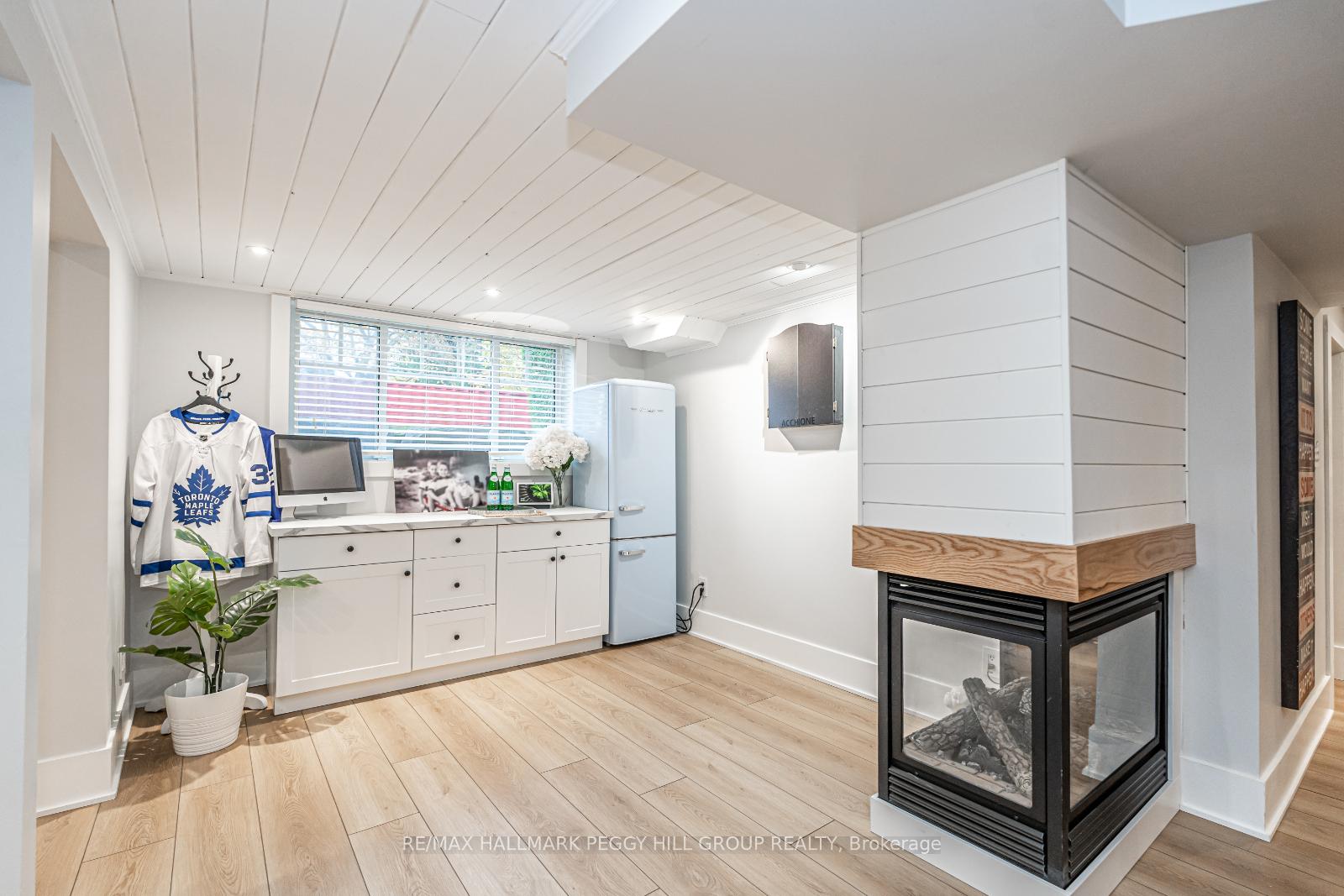 Photo 19 of 68 Dundonald Street, Barrie, Codrington — HOMEH