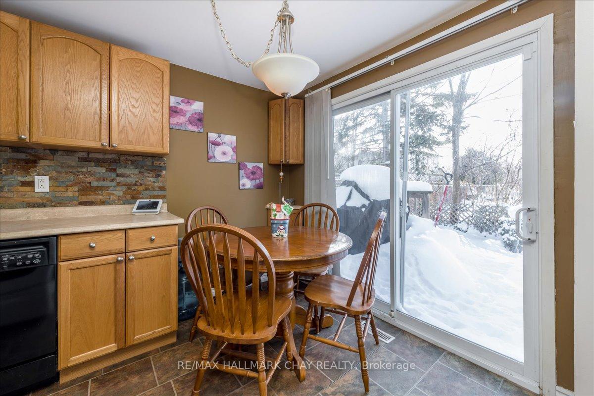 Photo 4 of 59 Robin Court, Barrie, Cundles East — HOMEH