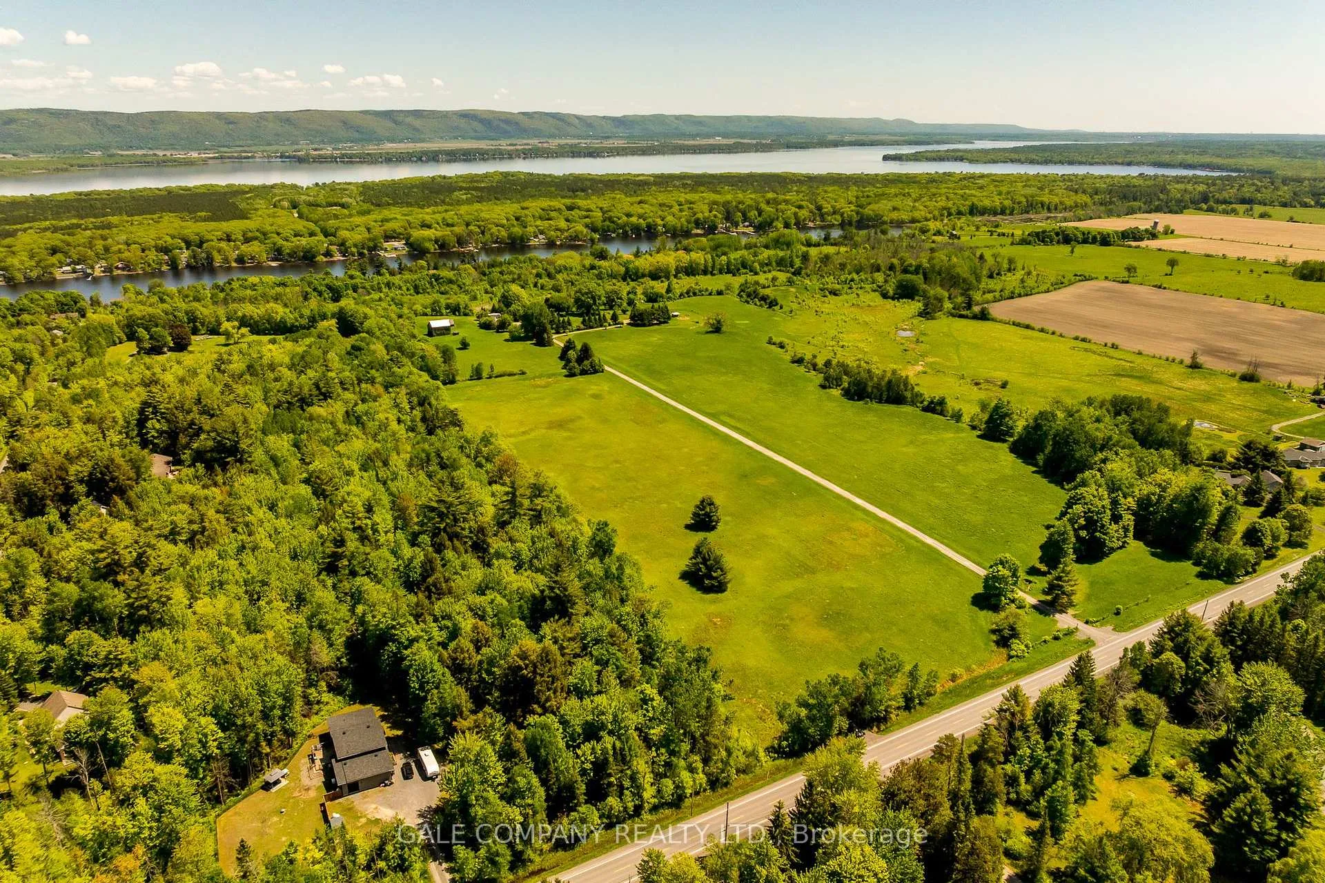 Photo 2 of 4475 Dunrobin Road, Ottawa, Constance Bay — HOMEH