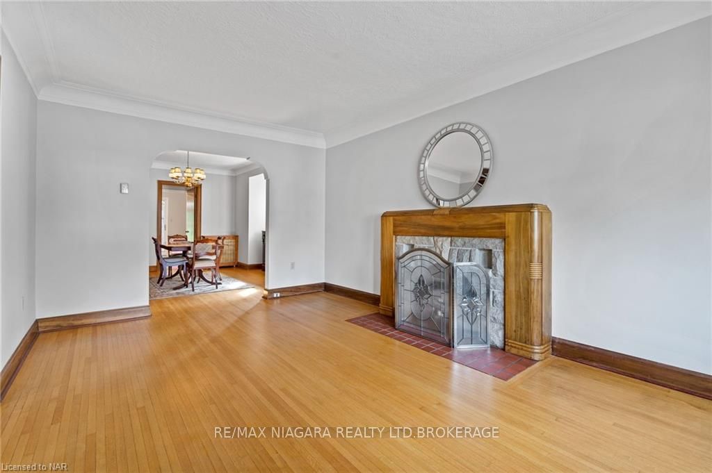 Photo 10 of 46 George Street, St. Catharines, Downtown — HOMEH