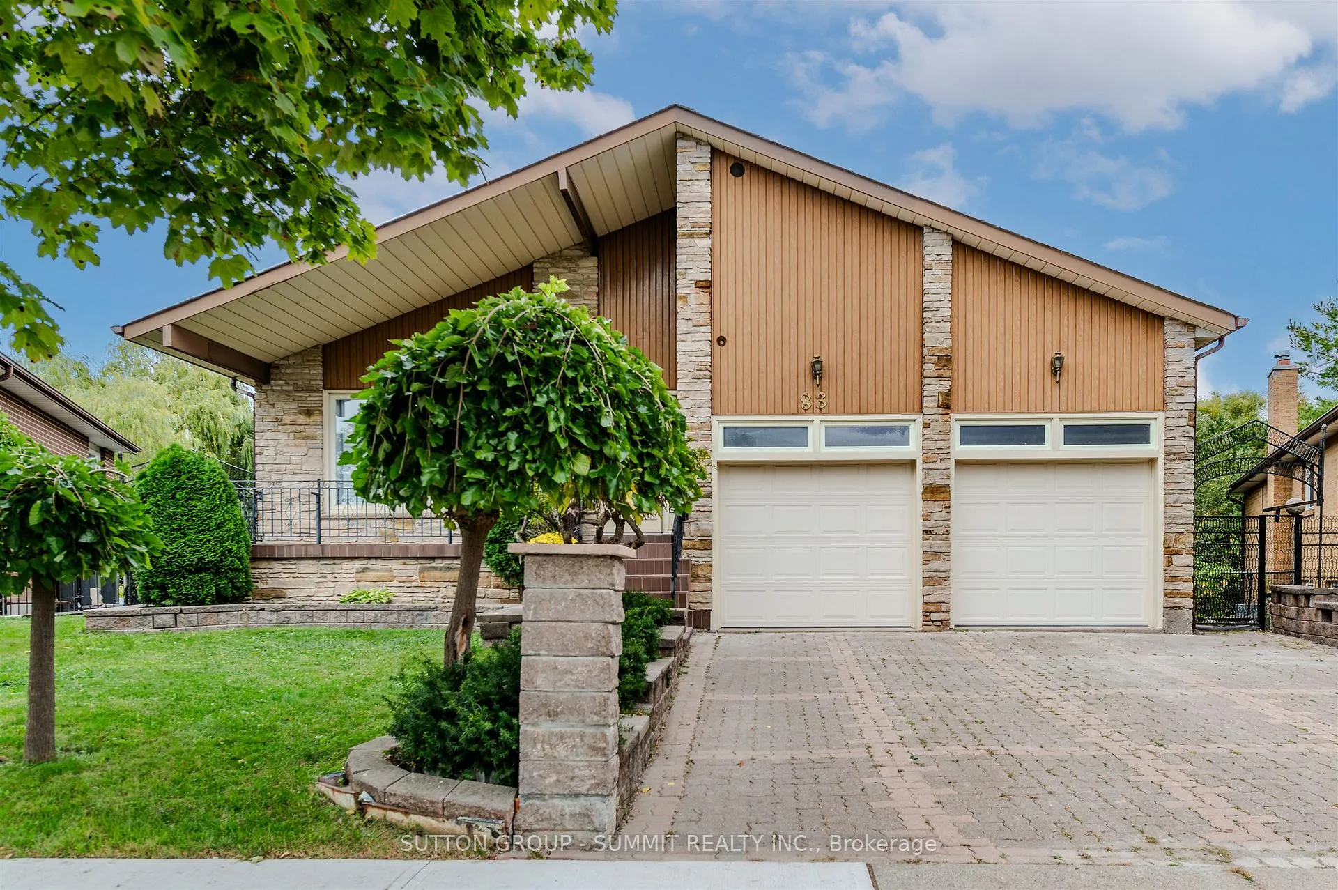 Photo 2 of 83 Curtis Drive, Brampton, Brampton South — HOMEH