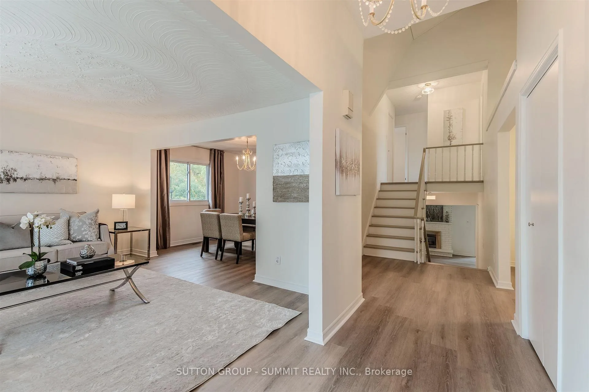 Photo 5 of 83 Curtis Drive, Brampton, Brampton South — HOMEH