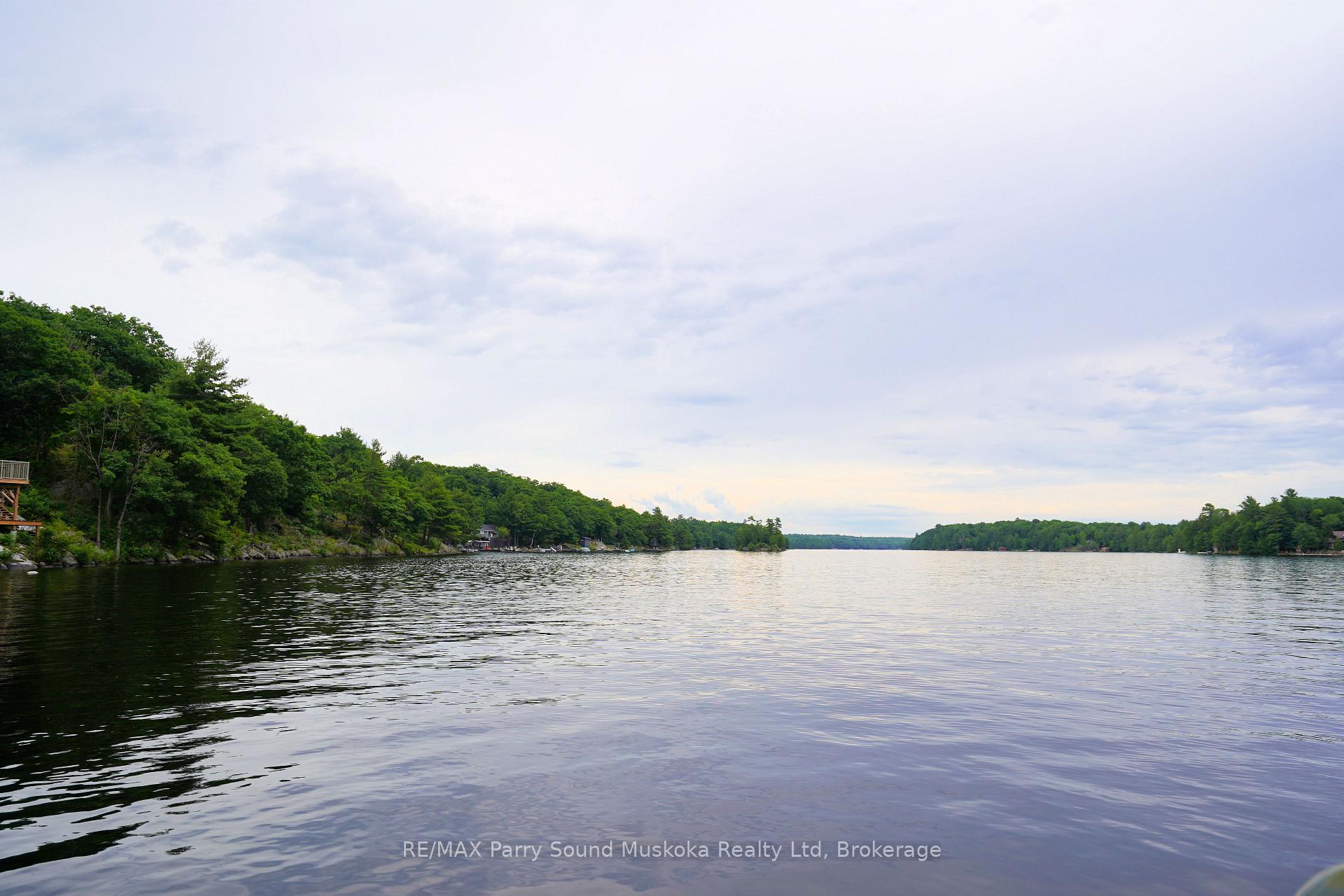 Photo 3 of Unit W/A, 329 Healey Lake, The Archipelago, Archipelago South — HOMEH