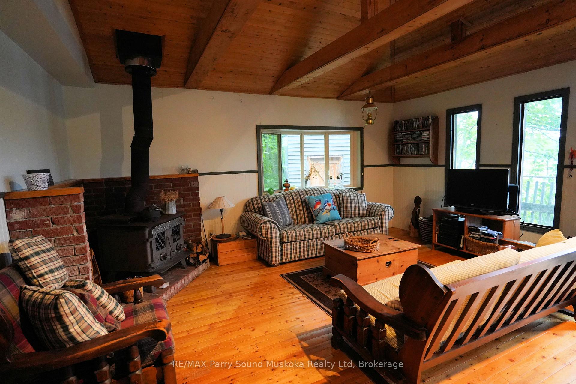 Photo 7 of Unit W/A, 329 Healey Lake, The Archipelago, Archipelago South — HOMEH