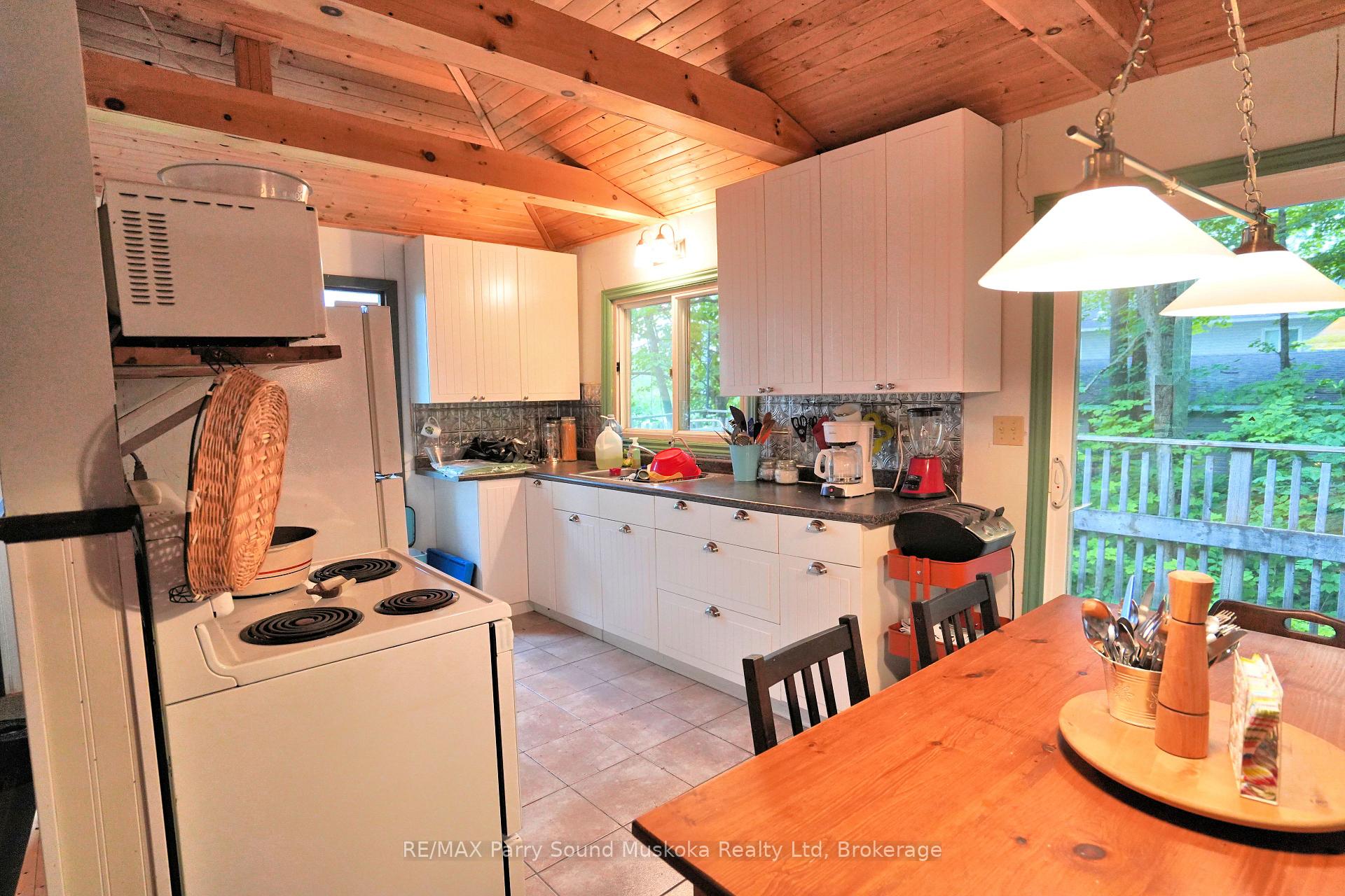 Photo 11 of Unit W/A, 329 Healey Lake, The Archipelago, Archipelago South — HOMEH