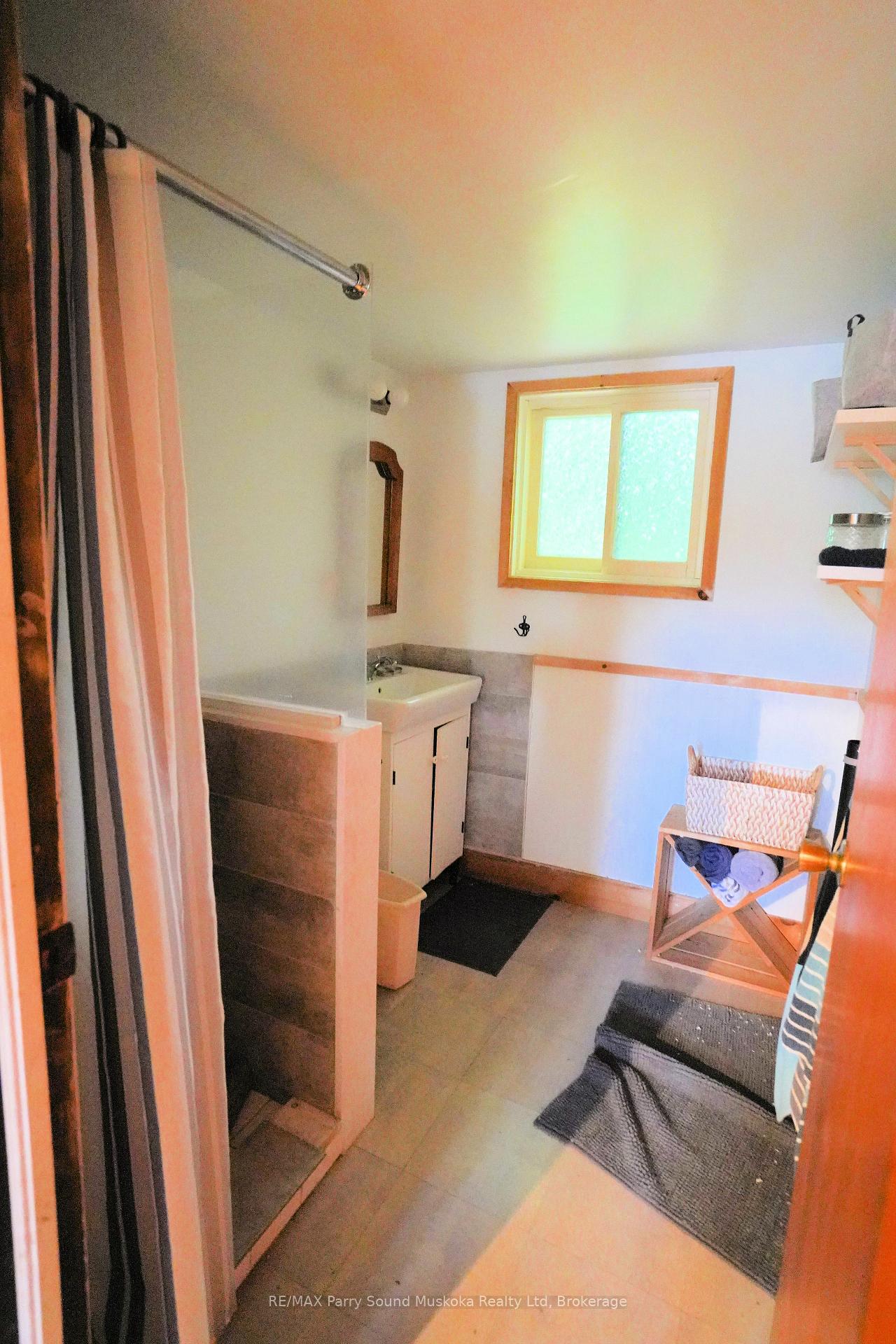 Photo 15 of Unit W/A, 329 Healey Lake, The Archipelago, Archipelago South — HOMEH