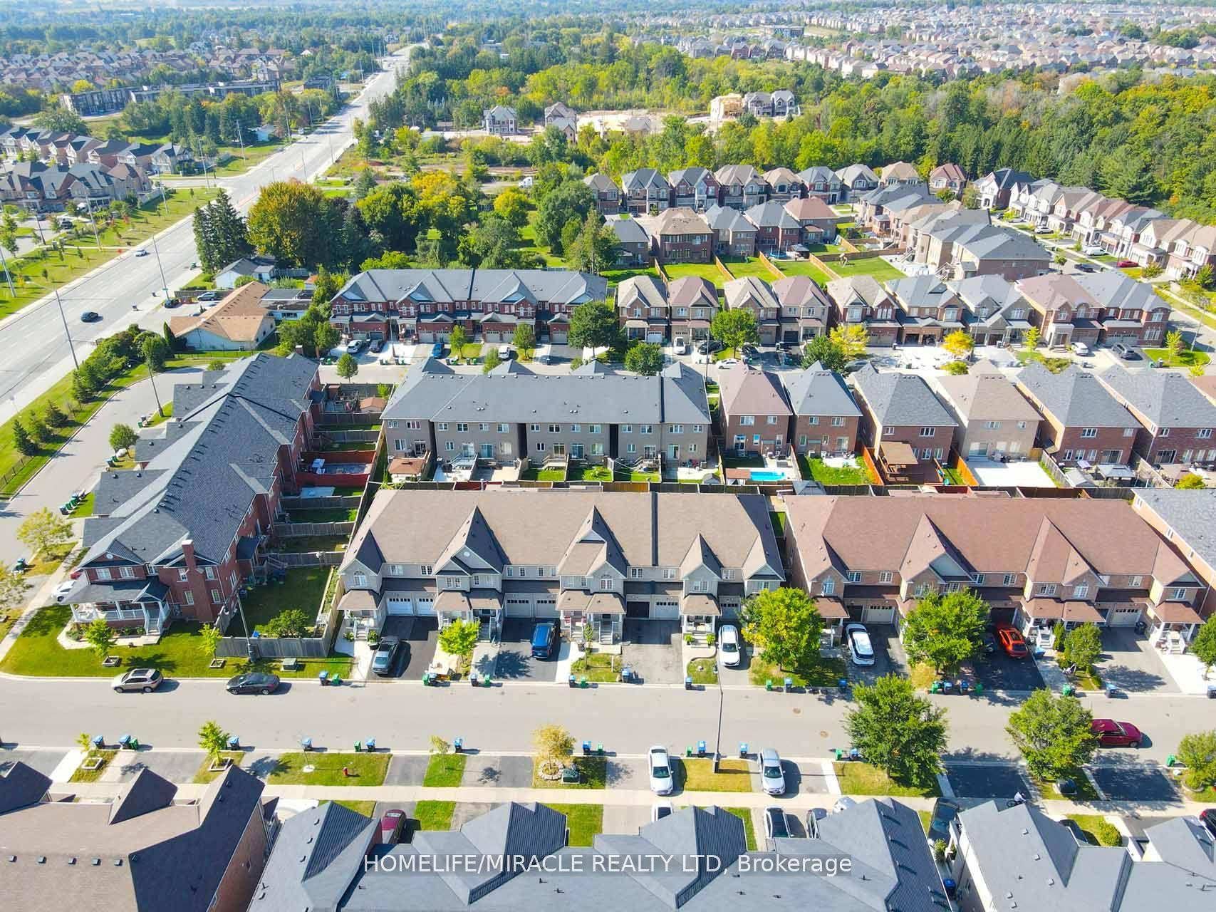 Photo 2 of 69 Teal Crest Circle, Brampton, Credit Valley — HOMEH