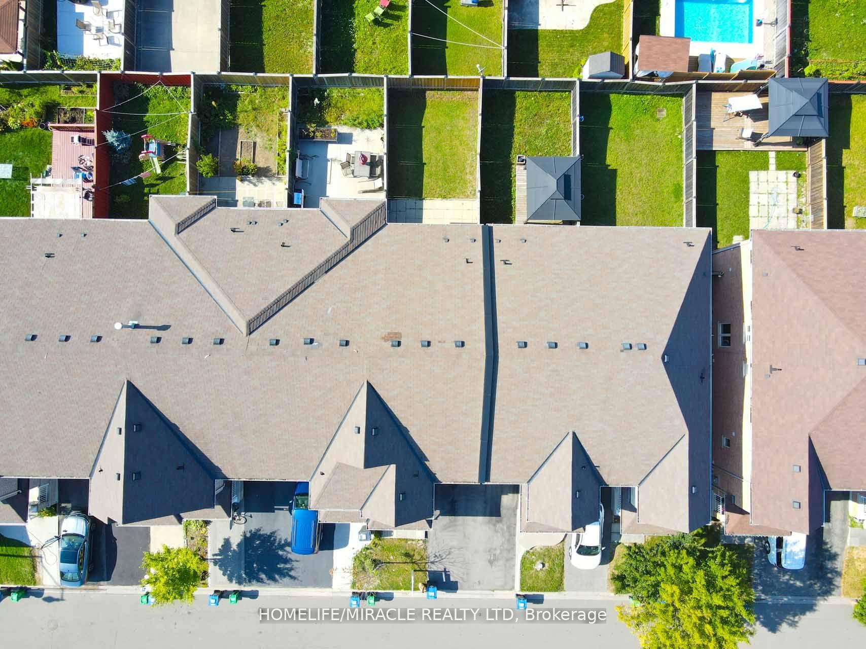 Photo 3 of 69 Teal Crest Circle, Brampton, Credit Valley — HOMEH
