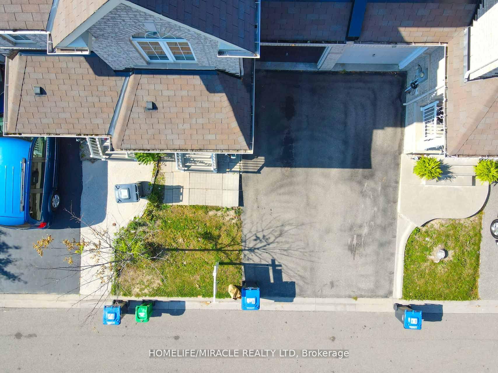 Photo 4 of 69 Teal Crest Circle, Brampton, Credit Valley — HOMEH