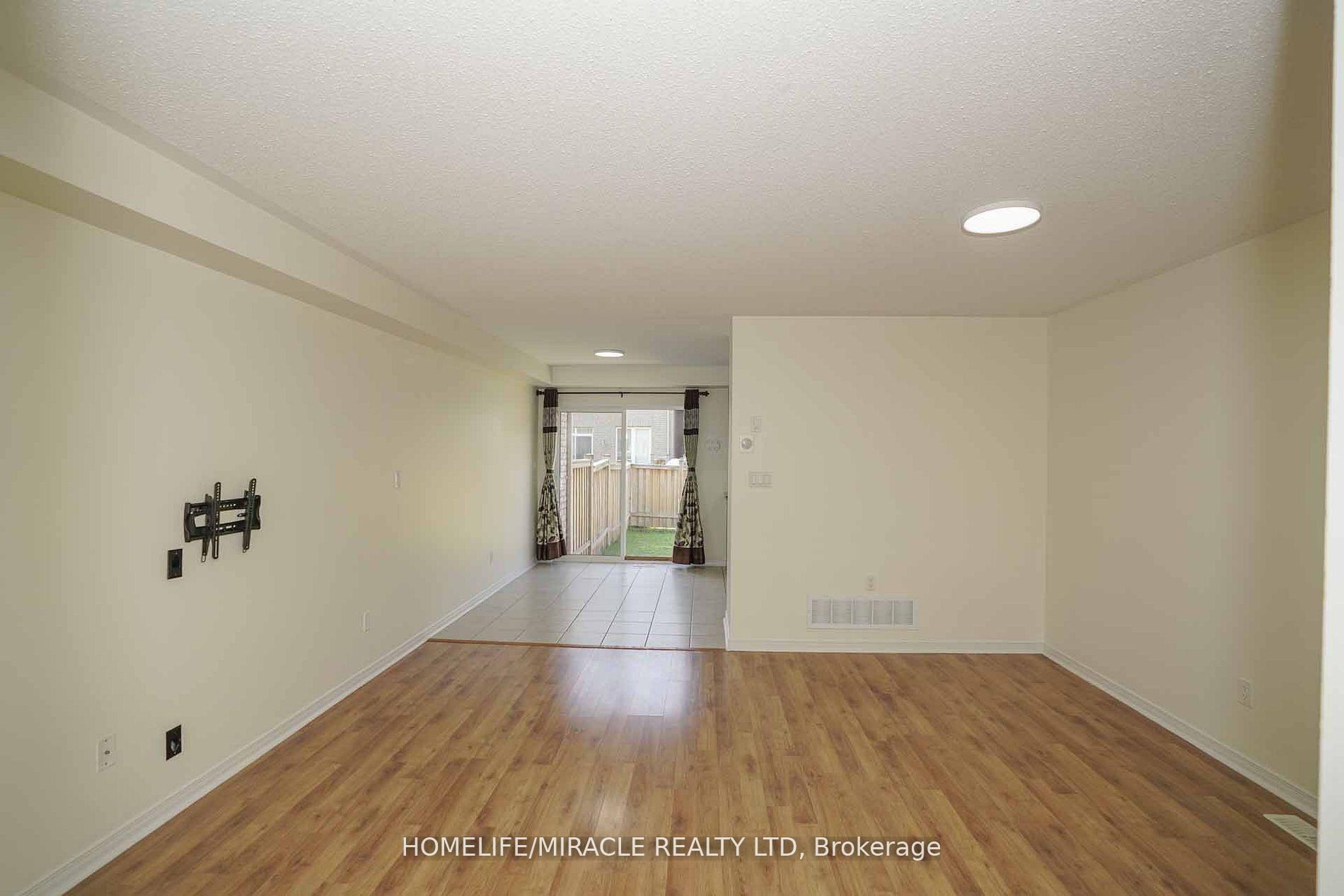 Photo 13 of 69 Teal Crest Circle, Brampton, Credit Valley — HOMEH