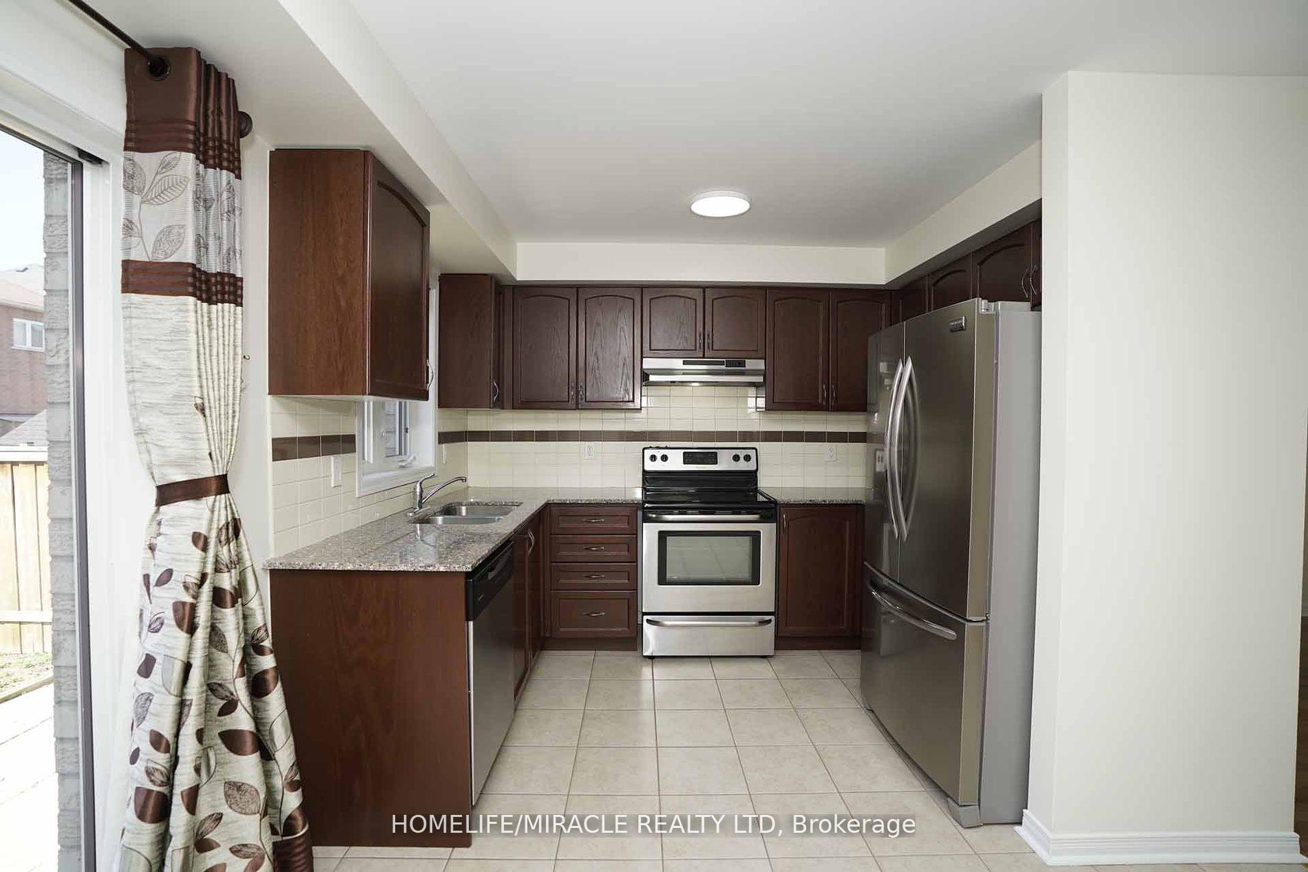 Photo 14 of 69 Teal Crest Circle, Brampton, Credit Valley — HOMEH