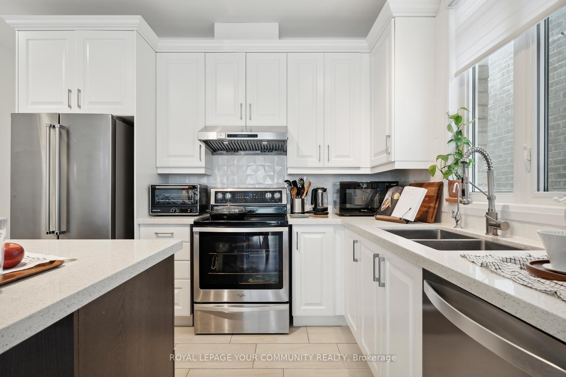 Photo 17 of 33 Mabern Street, Barrie, Rural Barrie Southwest — HOMEH