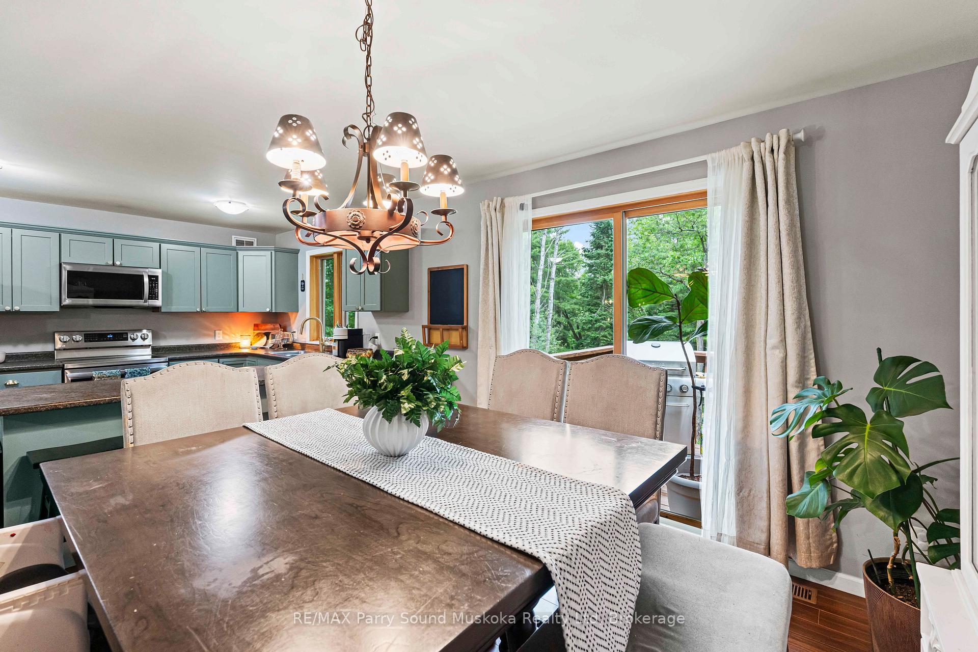 Photo 8 of 312 Centre Road, McKellar — HOMEH