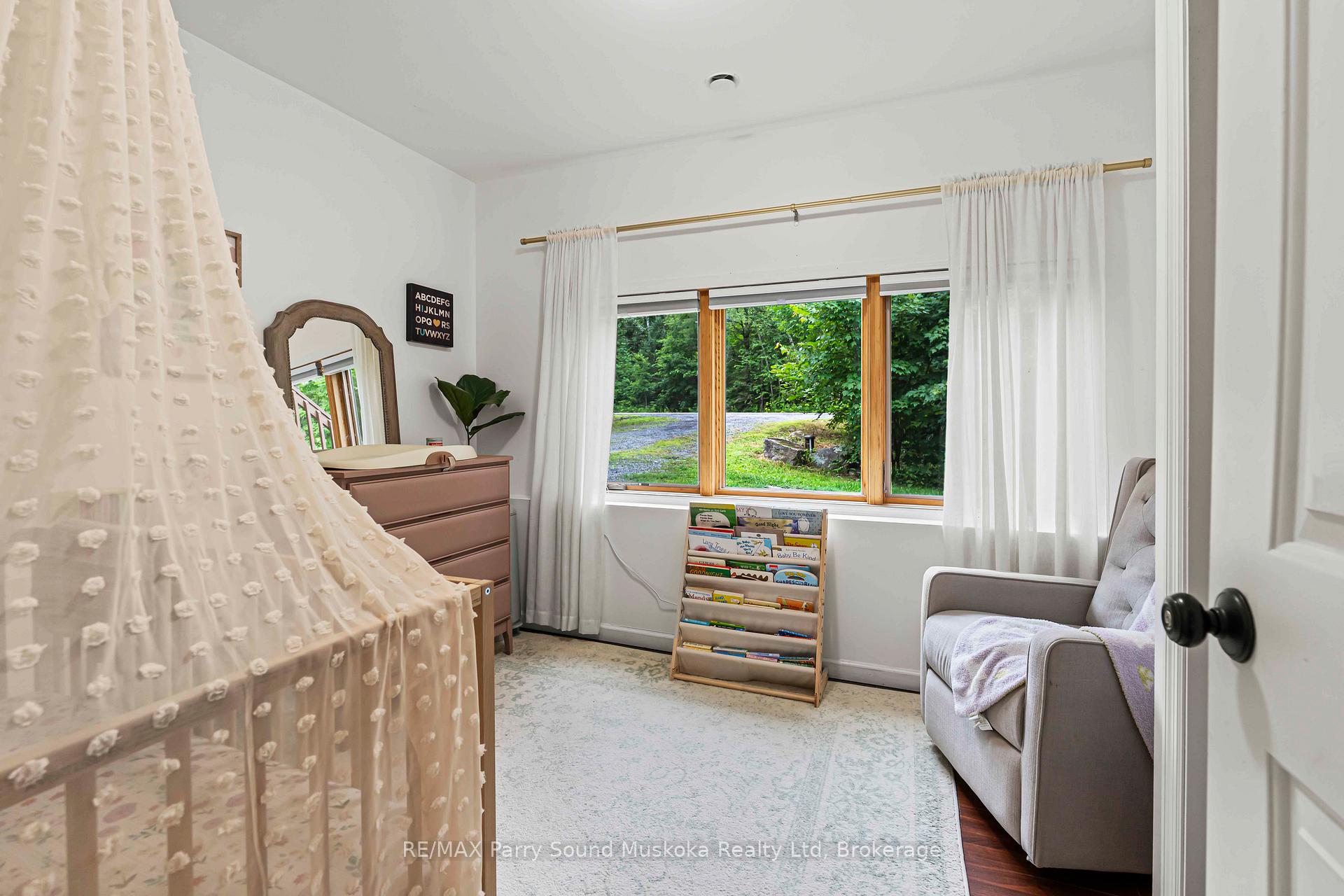 Photo 14 of 312 Centre Road, McKellar — HOMEH