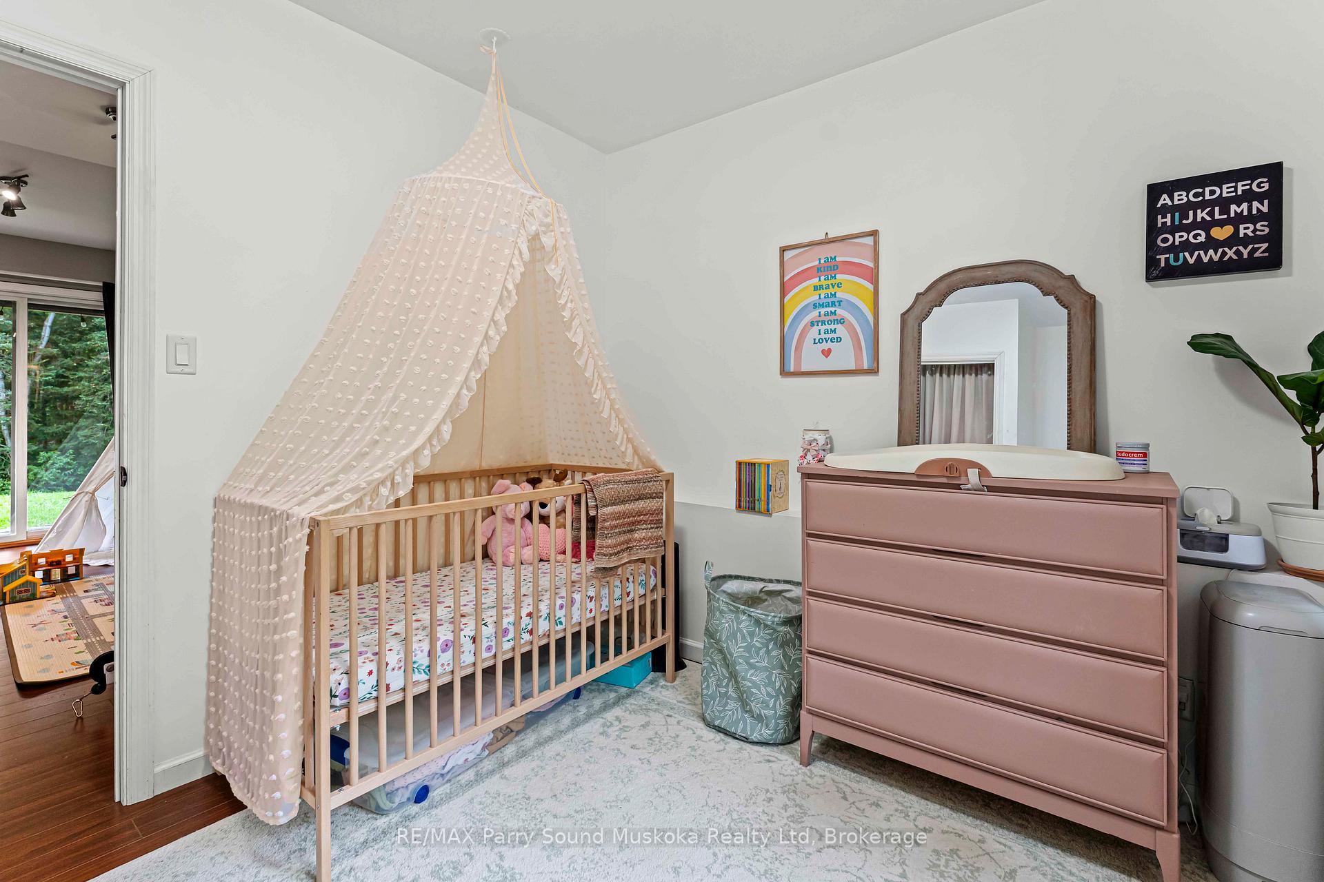 Photo 15 of 312 Centre Road, McKellar — HOMEH