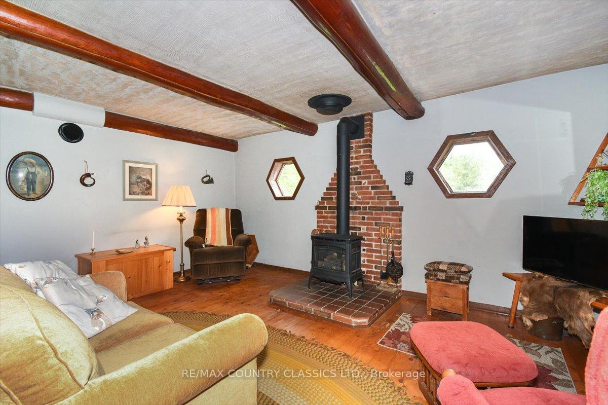 Photo 12 of 1908 Lower Faraday Road, Faraday — HOMEH
