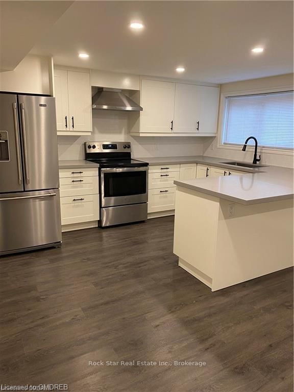 Photo 10 of 102 Elma Street, St. Catharines, Lakeport — HOMEH