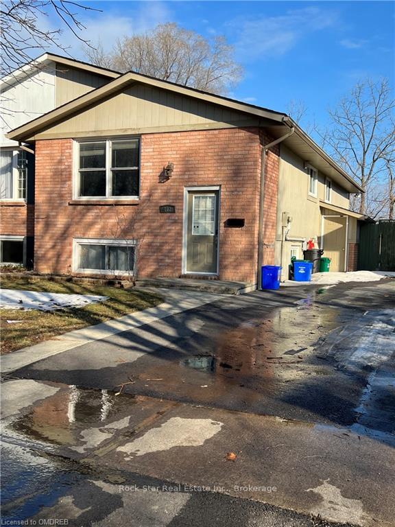 Photo 18 of 102 Elma Street, St. Catharines, Lakeport — HOMEH