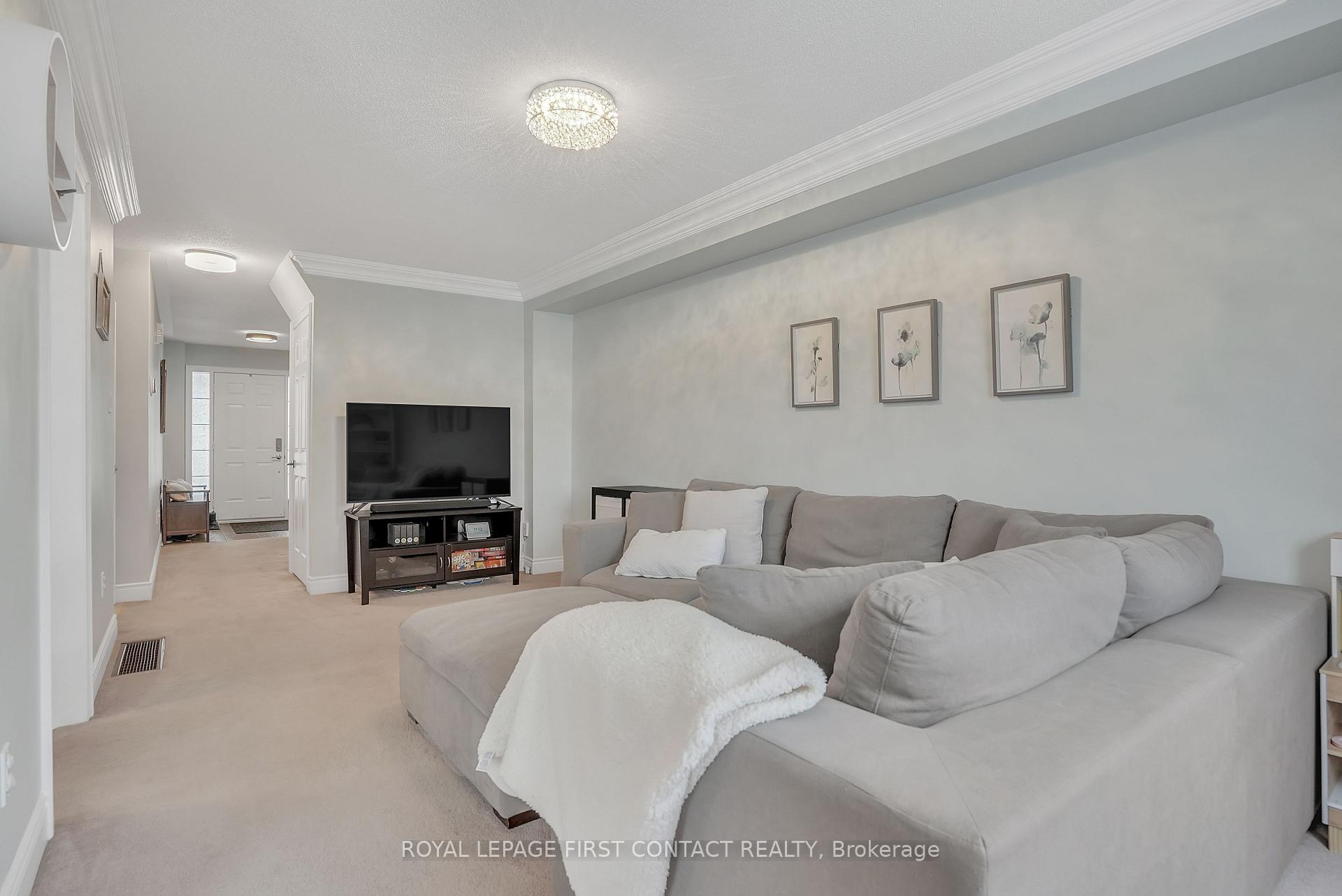 Photo 4 of 21 Bird Street, Barrie, Edgehill Drive — HOMEH