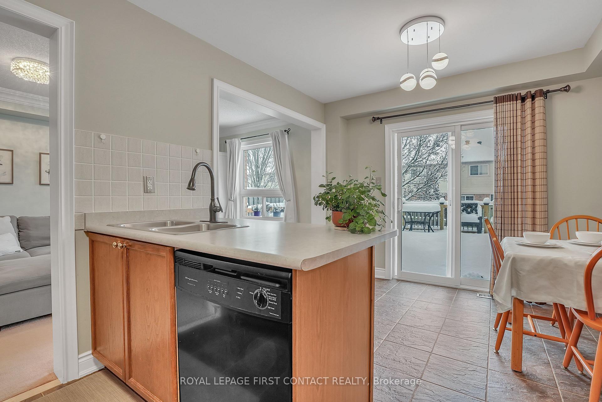 Photo 9 of 21 Bird Street, Barrie, Edgehill Drive — HOMEH