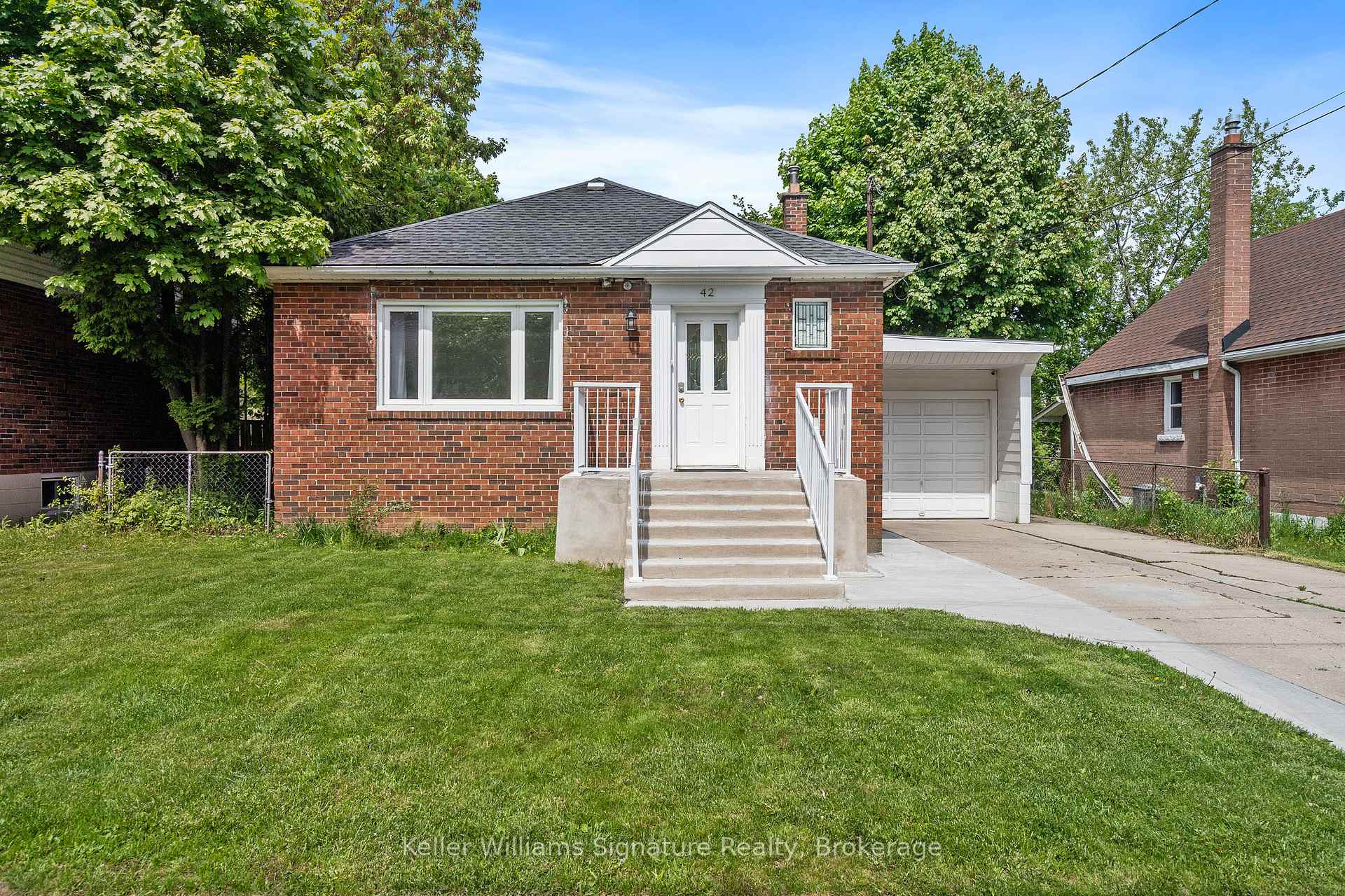 Photo 1 of 42 West 4th Street, Hamilton, Bonnington — HOMEH