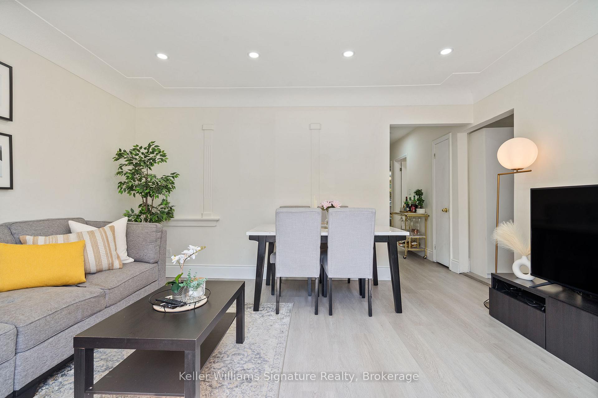Photo 10 of 42 West 4th Street, Hamilton, Bonnington — HOMEH