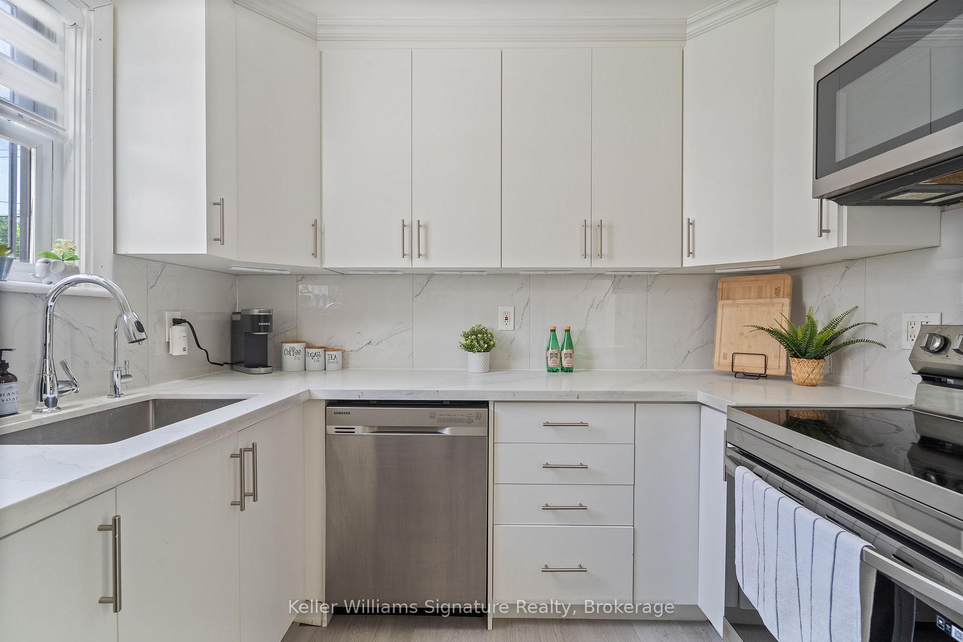 Photo 17 of 42 West 4th Street, Hamilton, Bonnington — HOMEH