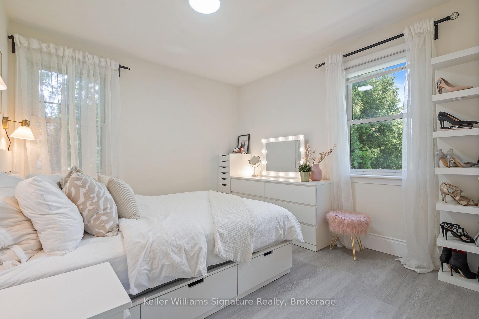 Photo 24 of 42 West 4th Street, Hamilton, Bonnington — HOMEH