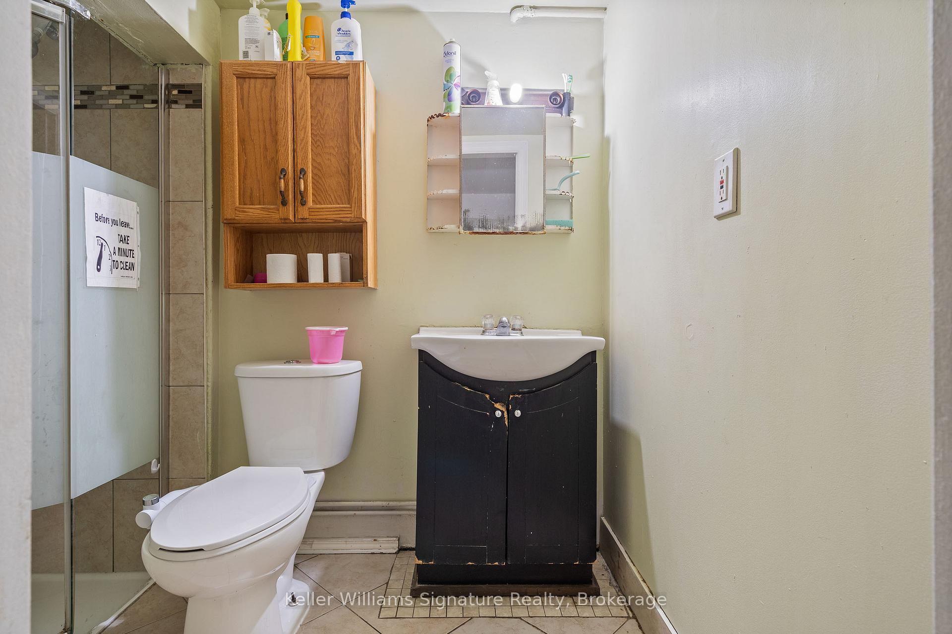 Photo 32 of 42 West 4th Street, Hamilton, Bonnington — HOMEH