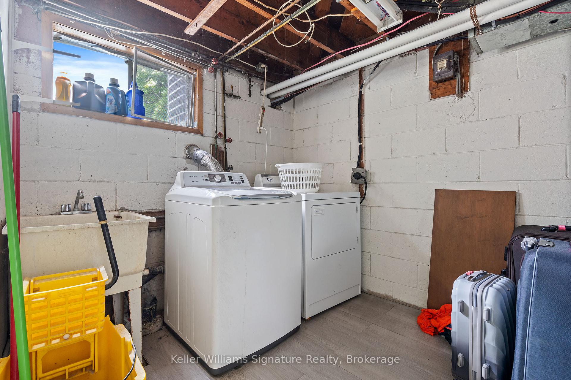 Photo 34 of 42 West 4th Street, Hamilton, Bonnington — HOMEH