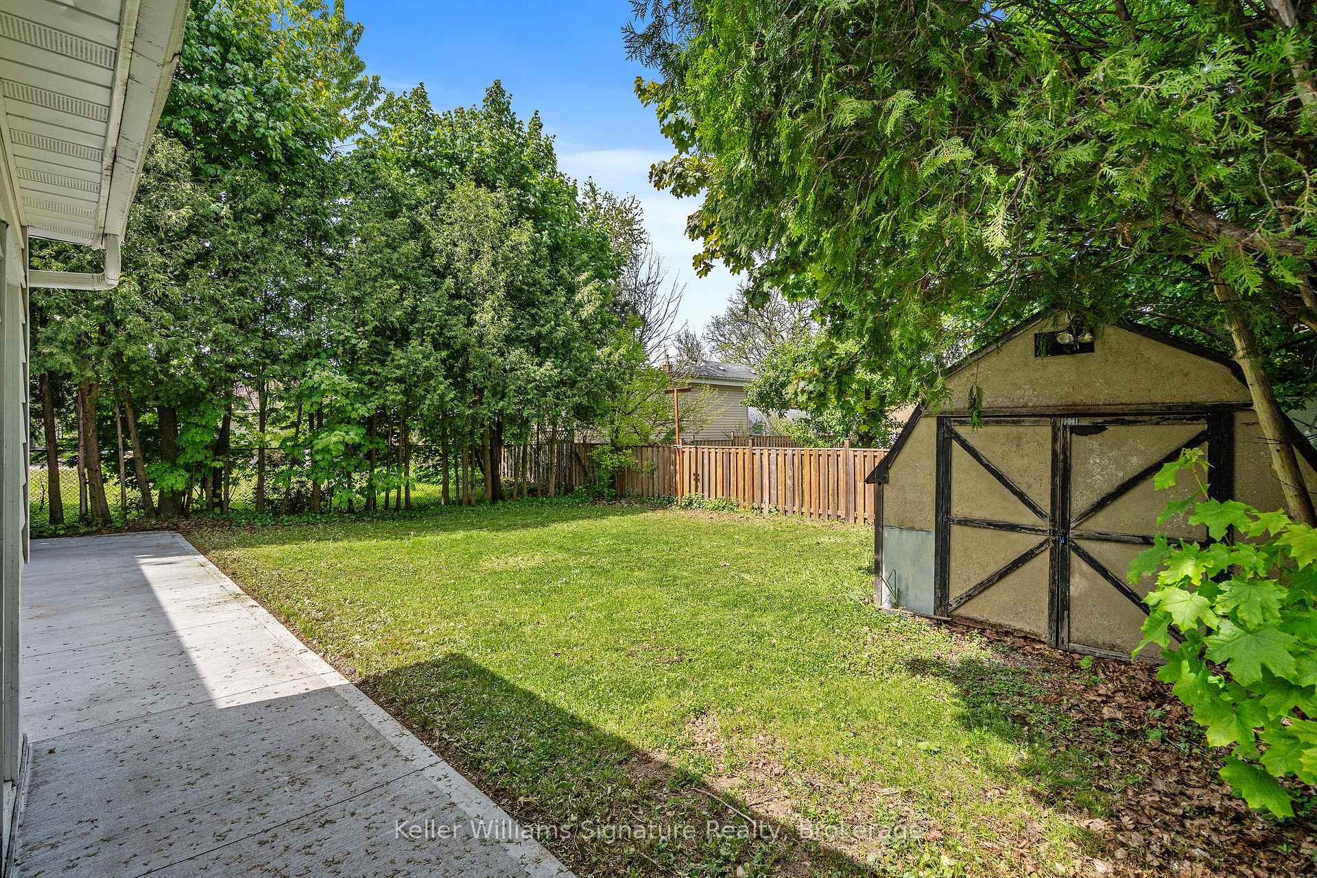 Photo 35 of 42 West 4th Street, Hamilton, Bonnington — HOMEH