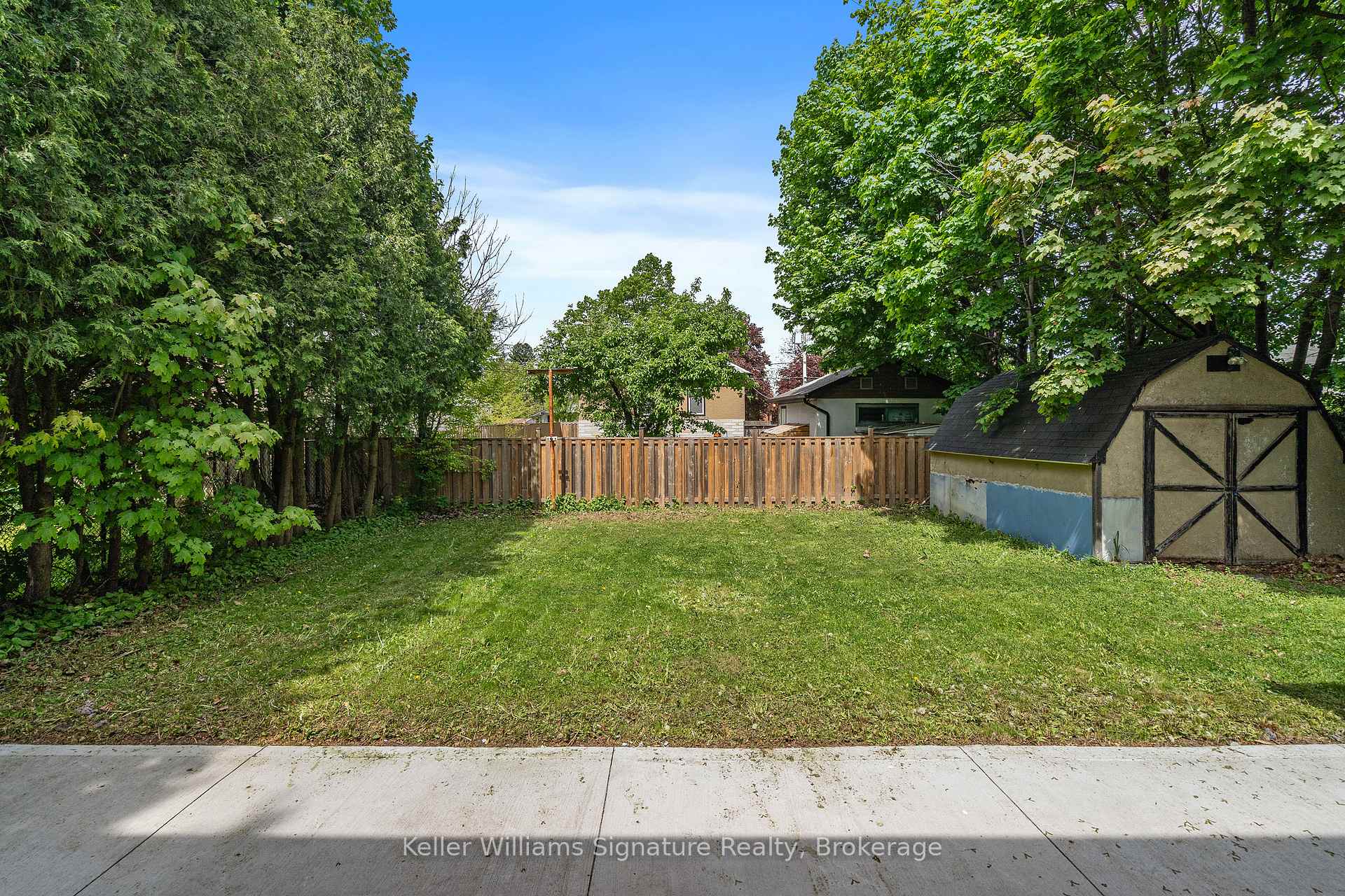 Photo 40 of 42 West 4th Street, Hamilton, Bonnington — HOMEH