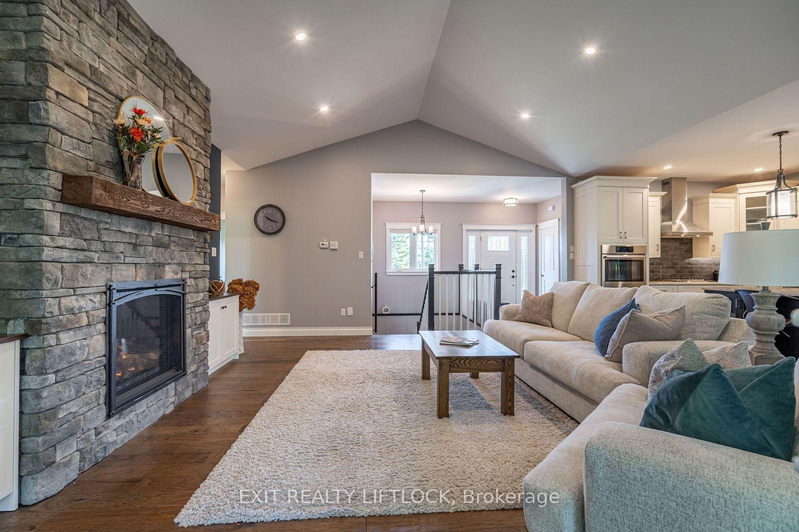 Photo 8 of 404 County Road 4, Douro-Dummer — HOMEH