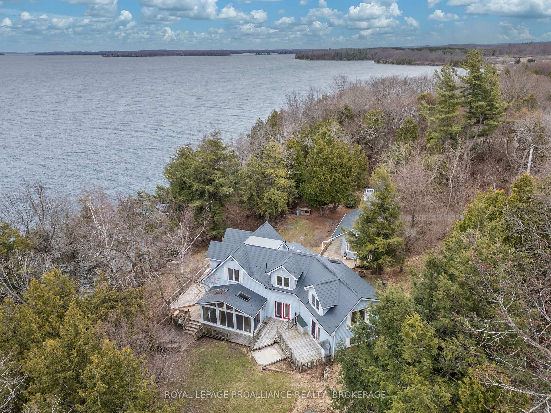 Photo 1 of 6058 Highway 96, Frontenac Islands, The Islands — HOMEH