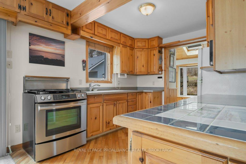 Photo 7 of 6058 Highway 96, Frontenac Islands, The Islands — HOMEH