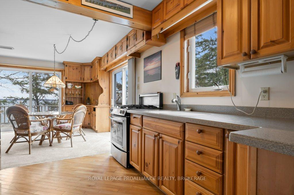 Photo 8 of 6058 Highway 96, Frontenac Islands, The Islands — HOMEH